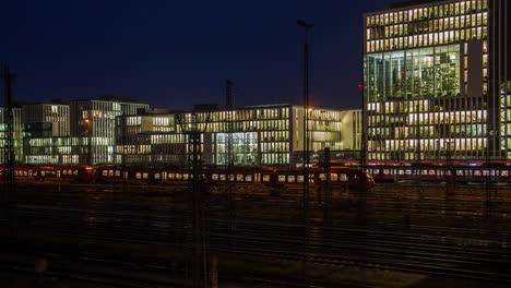 Munich-Hackerbrücke-Night-Timelapse